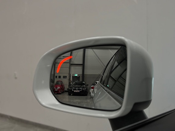 Volvo XC60 23 of 27