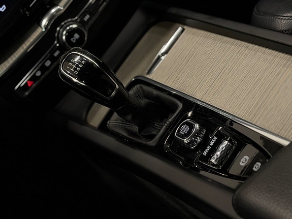 Volvo XC60 19 of 27