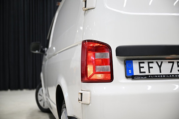 Volkswagen Transporter 15 of 30