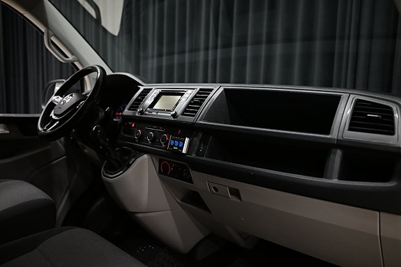 Volkswagen Transporter 25 of 30