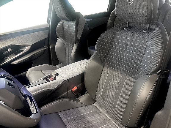 Peugeot 5008 7 of 14