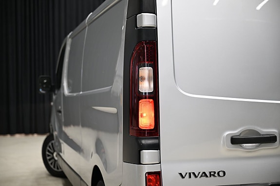 Opel Vivaro 11 of 23