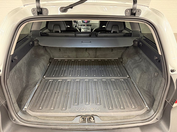 Volvo XC70 13 of 24