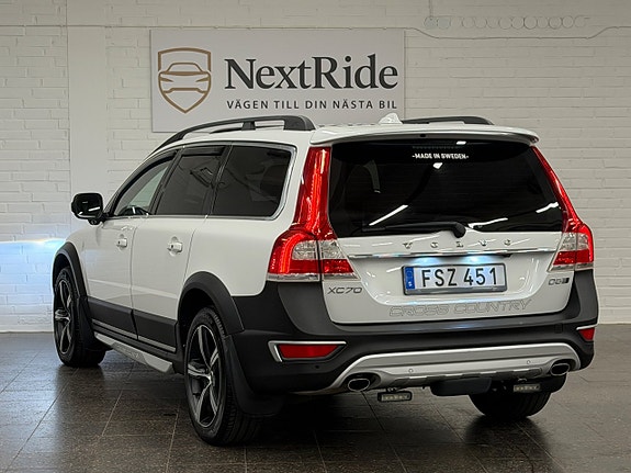 Volvo XC70 3 of 24
