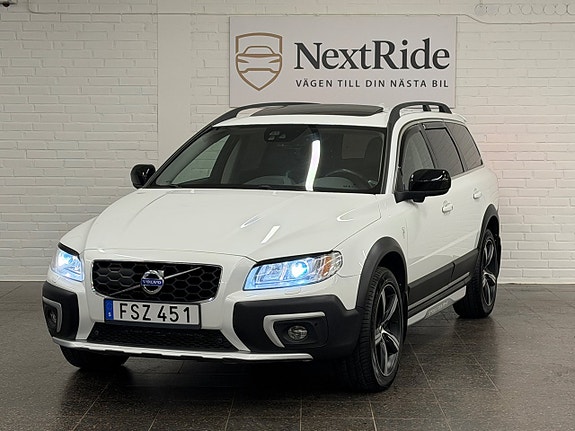 Volvo XC70 2 of 24