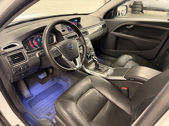 Volvo XC70 6 of 24