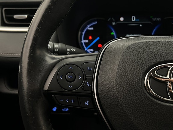 Toyota RAV4 18 of 28