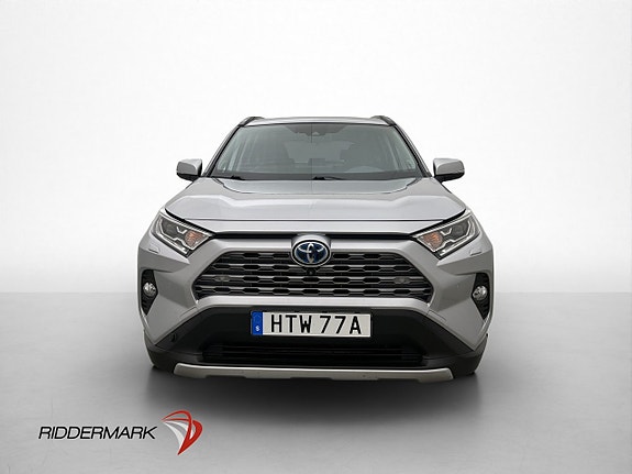 Toyota RAV4 2 of 28