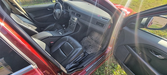 Volvo V70 5 of 7