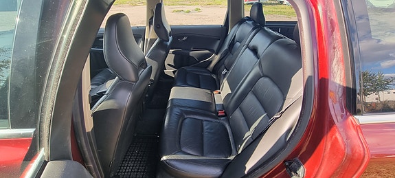 Volvo V70 6 of 7