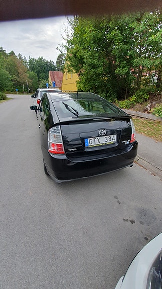 Toyota Prius 6 of 6