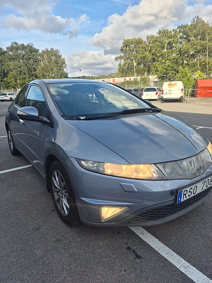 Honda Civic 2 of 14