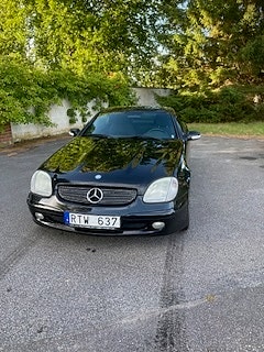 Mercedes-Benz SLK200 3 of 3