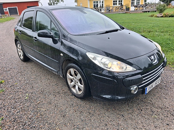 Peugeot 307 2 of 6