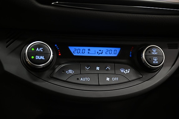 Toyota Yaris 18 of 30