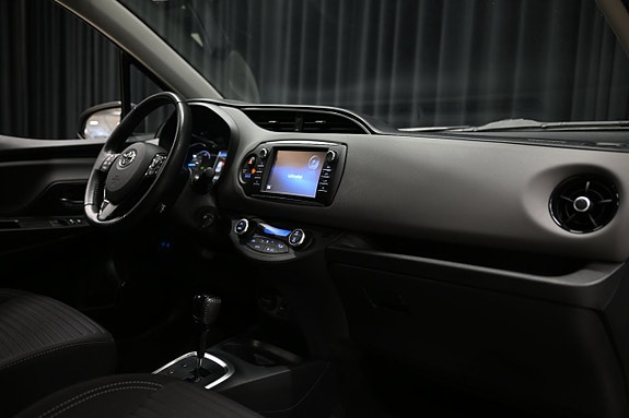 Toyota Yaris 26 of 30