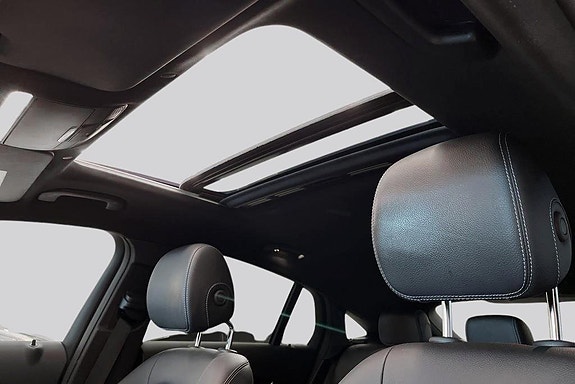 Mercedes-Benz GLC300 de 18 of 19
