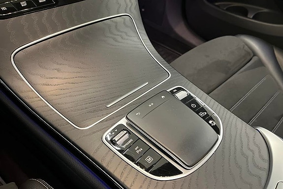 Mercedes-Benz GLC300 de 13 of 19