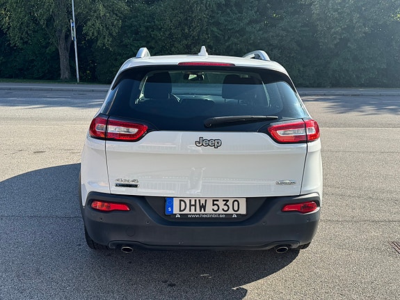 Jeep Cherokee 3 of 17