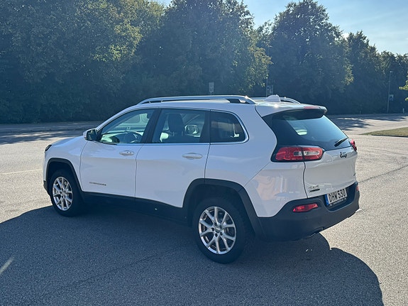 Jeep Cherokee 5 of 17