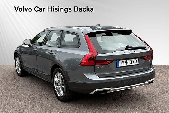 Volvo V90 Cross Country 5 of 13