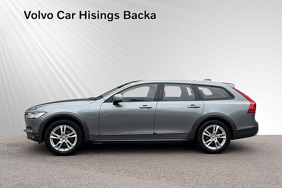Volvo V90 Cross Country 4 of 13