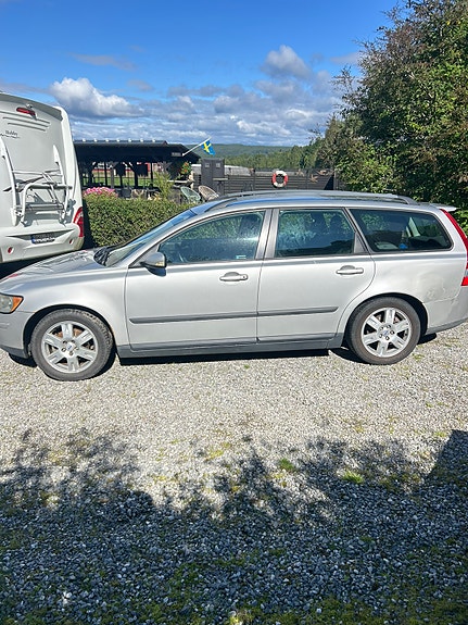 Volvo V50 2 of 6
