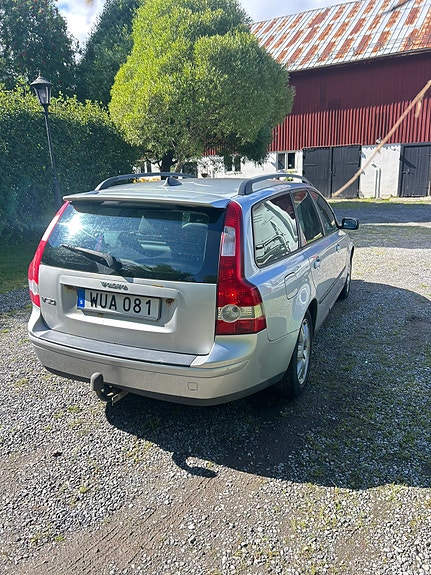 Volvo V50 4 of 6