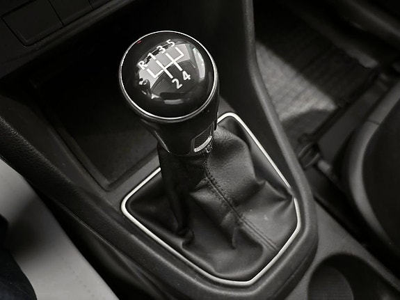 Volkswagen Caddy 16 of 18