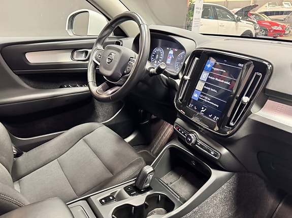 Volvo XC40 9 of 11