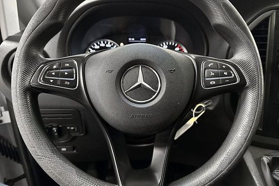 Mercedes-Benz Vito 109 12 of 14