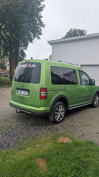 Volkswagen Caddy Cross 2 of 2