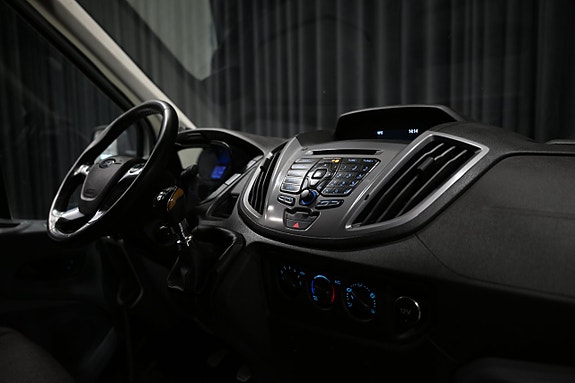 Ford Transit 28 of 29