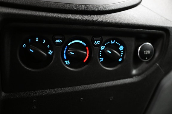 Ford Transit 24 of 29