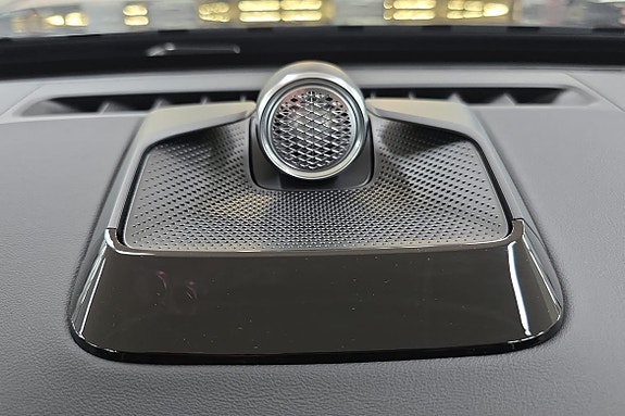 Volvo ES90 23 of 25
