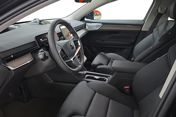 Volvo ES90 14 of 25