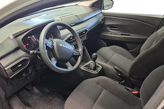 Dacia Sandero 12 of 21