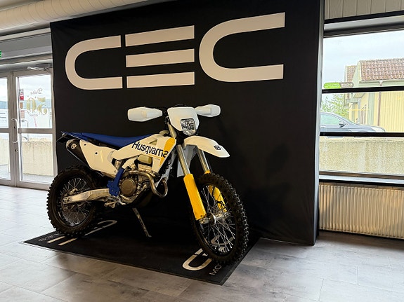 Husqvarna FE 350 2 of 6