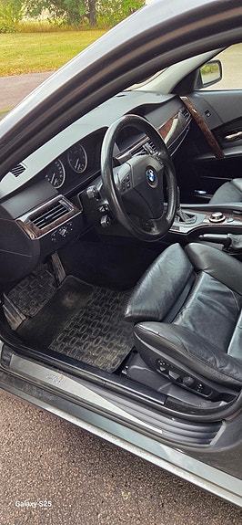 BMW 530d 4 of 11