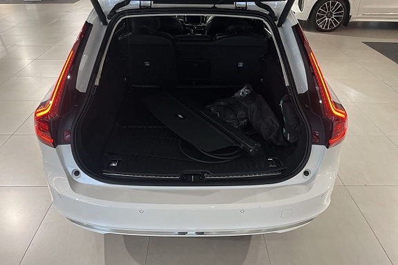 Volvo V90 13 of 19