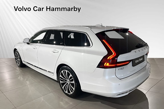 Volvo V90 4 of 19