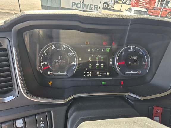 Scania R580 B6x4NB 12 of 13