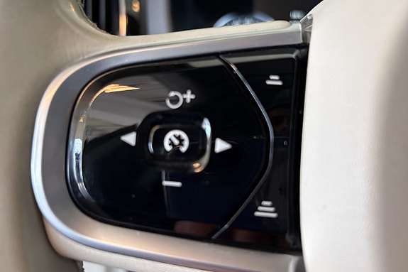 Volvo XC60 23 of 27