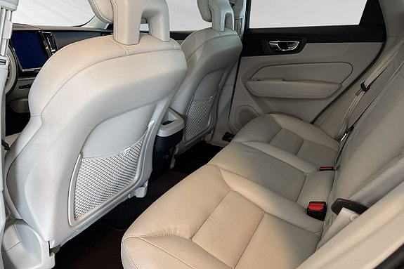 Volvo XC60 8 of 27