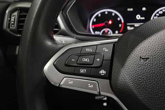 Volkswagen T-Cross 16 of 26