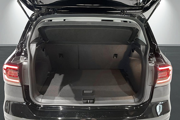 Volkswagen T-Cross 11 of 26