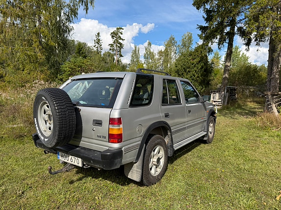 Opel Frontera 4 of 5
