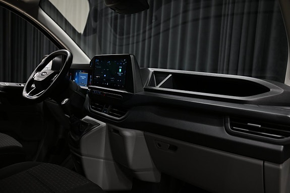 Ford Transit Custom 27 of 30