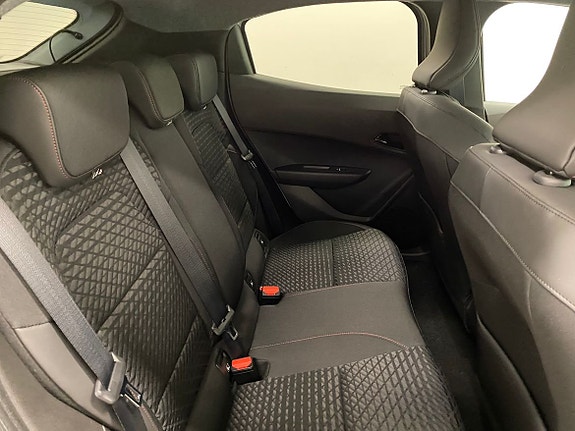 Renault Clio 9 of 11