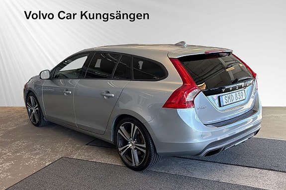 Volvo V60 4 of 24